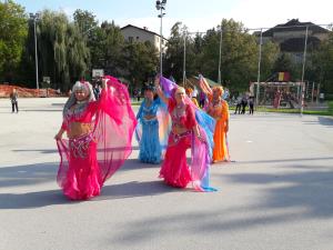 Orientalska skupina Irry dance.